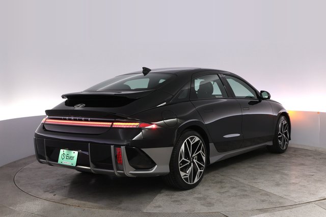 2024 Hyundai IONIQ 6 — photo 2 of 24