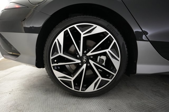 2024 Hyundai IONIQ 6 — photo 17 of 24
