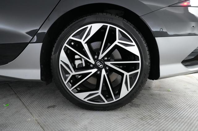 2024 Hyundai IONIQ 6 — photo 7 of 24