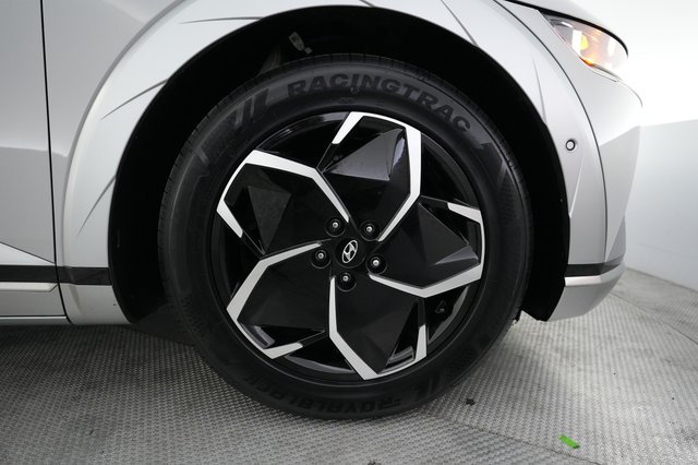 2023 Hyundai IONIQ 5 — photo 16 of 25