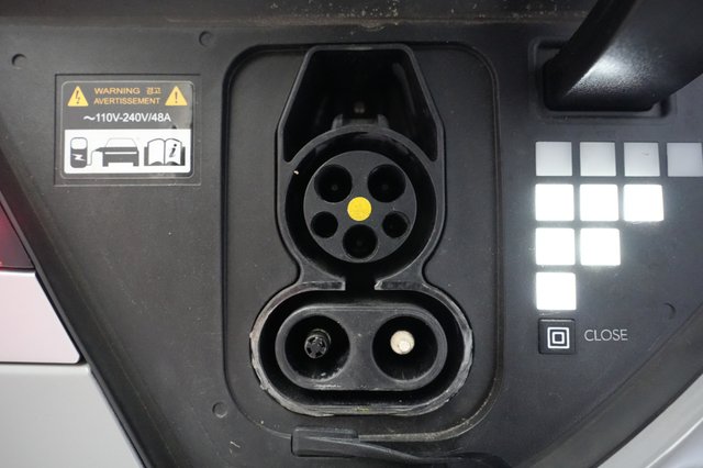 2023 Hyundai IONIQ 5 — photo 8 of 25