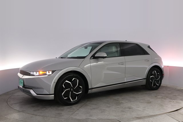 2023 Hyundai IONIQ 5 — photo 14 of 25