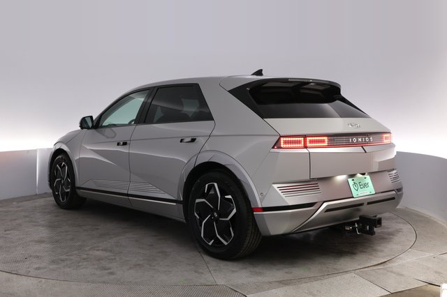 2023 Hyundai IONIQ 5 — photo 13 of 25