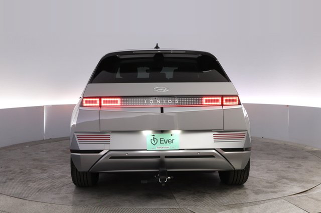 2023 Hyundai IONIQ 5 — photo 12 of 25