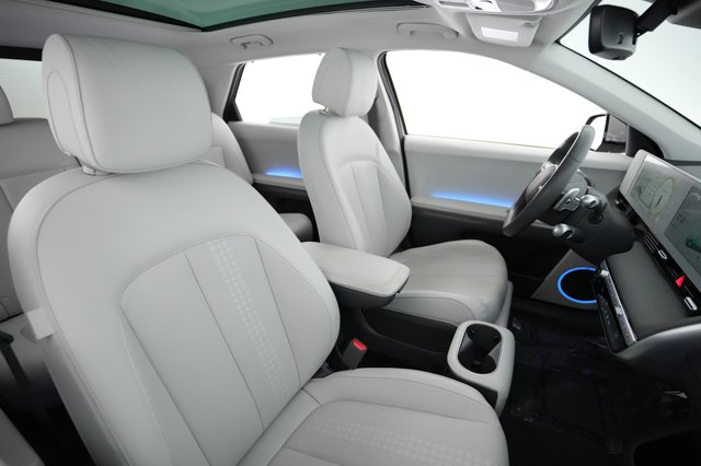 2023 Hyundai IONIQ 5 — photo 18 of 25