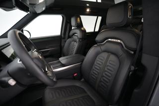 2025 Rivian R1S — photo 3 of 21