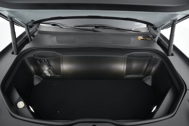 2025 Rivian R1S — photo 20 of 21