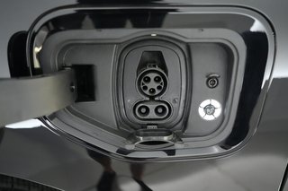 2023 Ford F-150 Lightning — photo 8 of 15