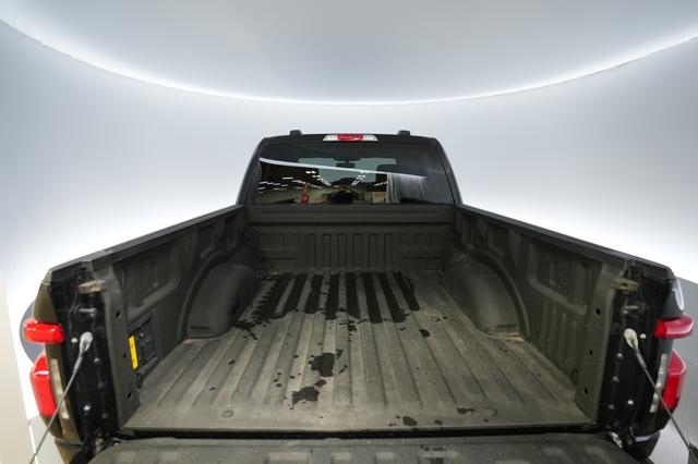 2023 Ford F-150 Lightning — photo 6 of 15