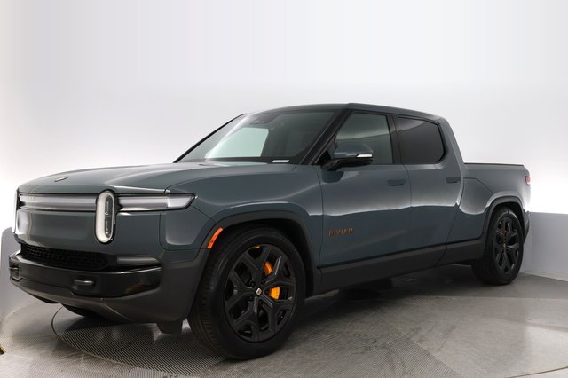 2025 Rivian R1T — VIN 7FCTGCAP4SN038045