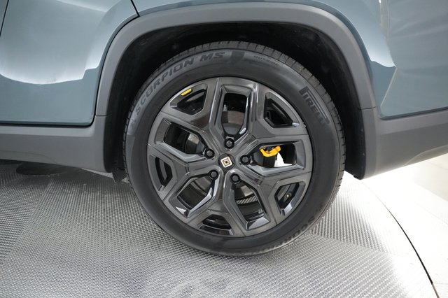 2025 Rivian R1T — photo 17 of 22