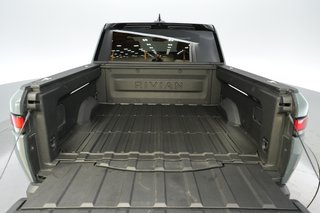 2025 Rivian R1T — photo 6 of 22