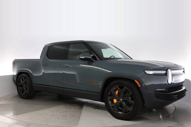 2025 Rivian R1T — photo 11 of 22