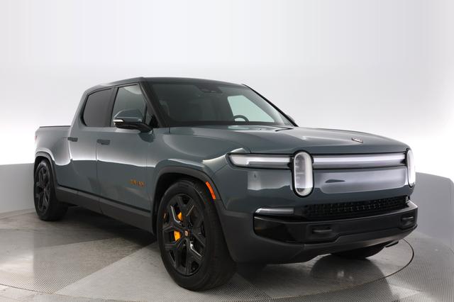 2025 Rivian R1T — photo 10 of 22