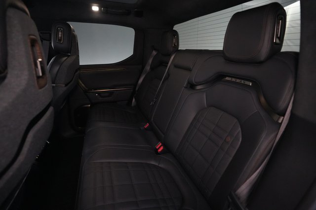 2025 Rivian R1T — photo 19 of 22