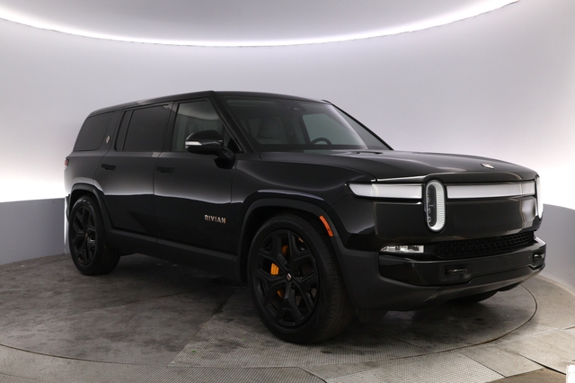 2023 Rivian R1S