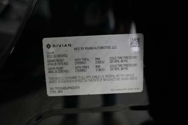 2023 Rivian R1S