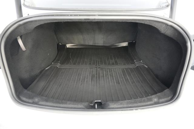 2025 Tesla Model 3 — photo 6 of 21