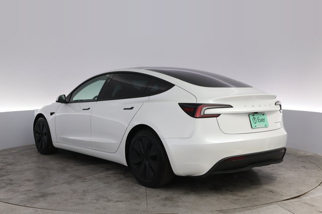 2025 Tesla Model 3 — photo 13 of 21