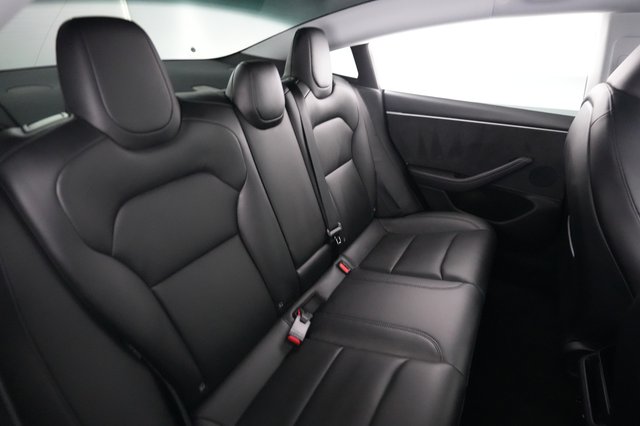 2025 Tesla Model 3 — photo 4 of 21