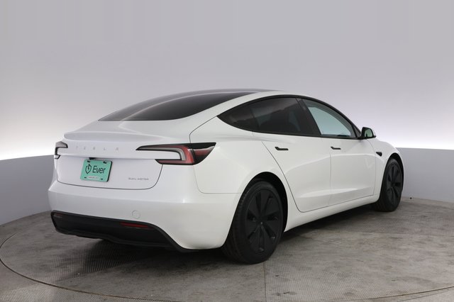 2025 Tesla Model 3 — photo 2 of 21