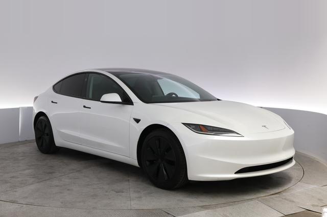 2025 Tesla Model 3 — photo 10 of 21