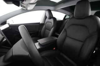 2025 Tesla Model 3 — photo 3 of 21