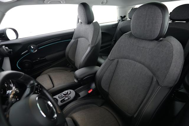 2022 MINI Cooper SE — photo 3 of 23