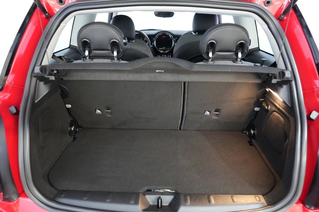 2022 MINI Cooper SE — photo 6 of 23