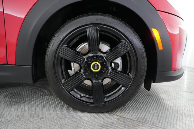 2022 MINI Cooper SE — photo 16 of 23