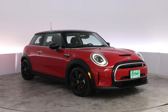 2022 MINI Cooper SE — photo 10 of 23