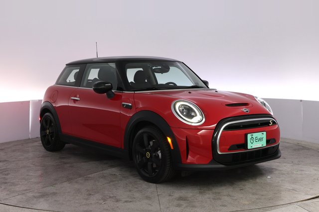 2022 MINI Cooper SE — photo 10 of 23