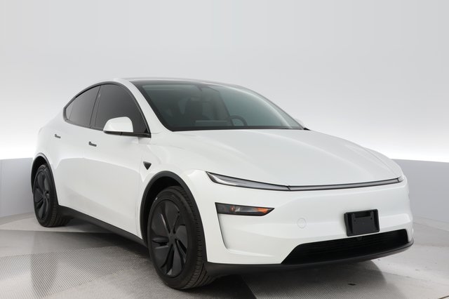 2026 Tesla Model Y — photo 9 of 19