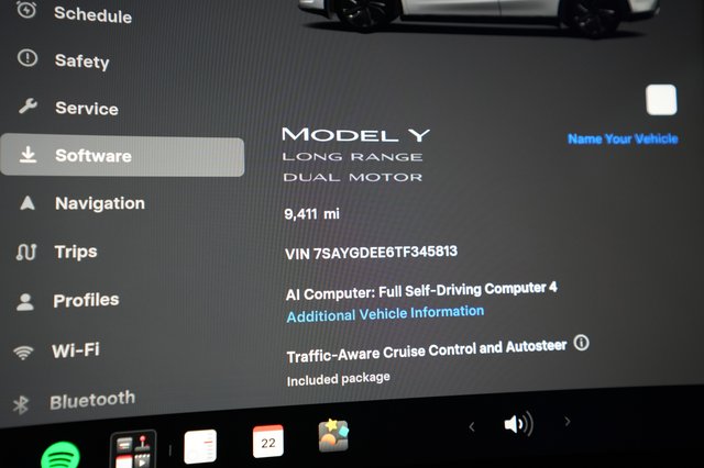 2026 Tesla Model Y — photo 5 of 19