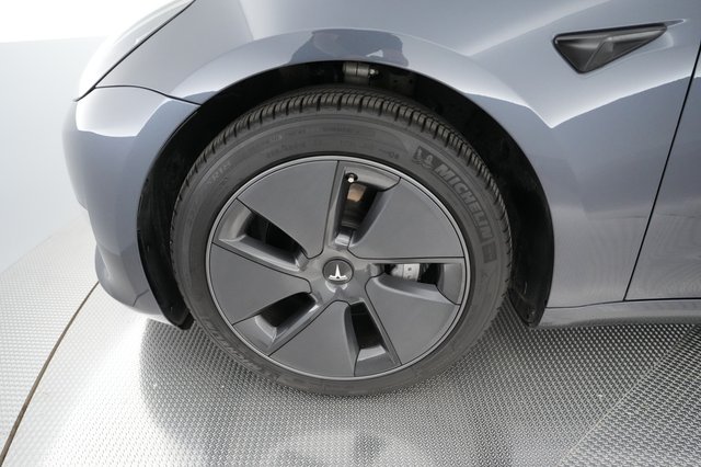 2023 Tesla Model 3 — photo 14 of 24