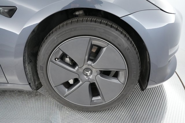 2023 Tesla Model 3 — photo 13 of 24