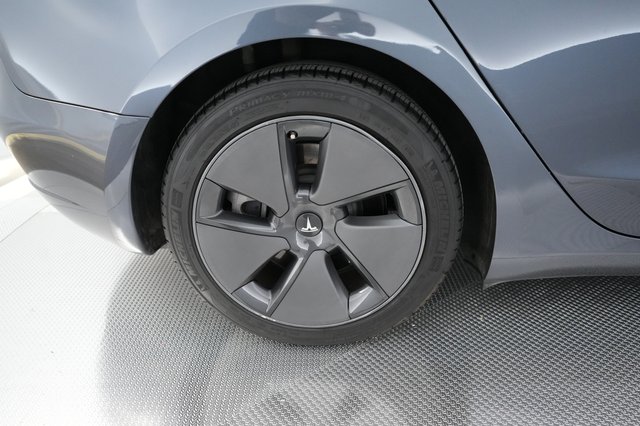 2023 Tesla Model 3 — photo 7 of 24
