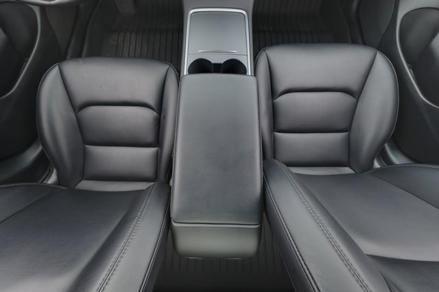 2023 Tesla Model 3 — photo 20 of 24