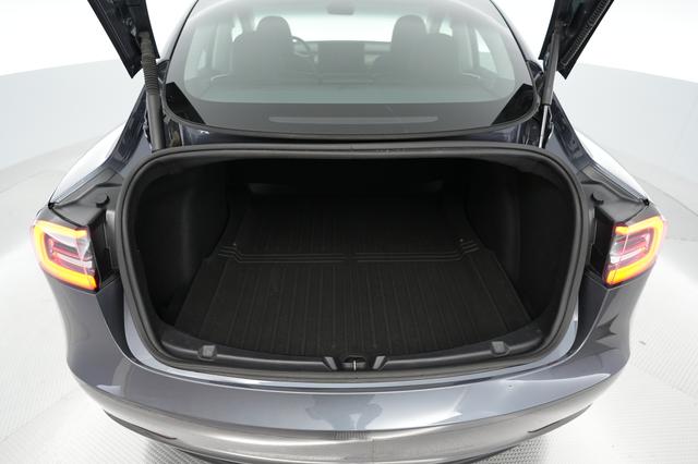 2023 Tesla Model 3 — photo 6 of 24