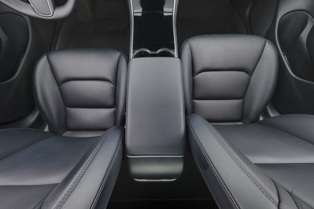 2019 Tesla Model 3 — photo 22 of 24