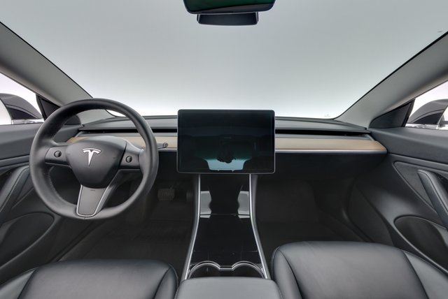 2019 Tesla Model 3 — photo 21 of 24