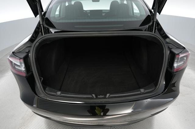 2019 Tesla Model 3 — photo 6 of 24