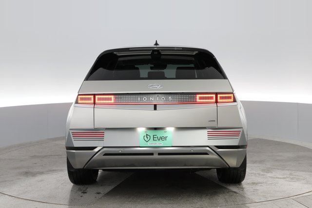 2024 Hyundai IONIQ 5 — photo 10 of 31