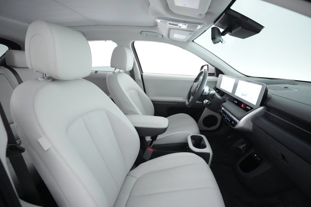 2024 Hyundai IONIQ 5 — photo 19 of 31
