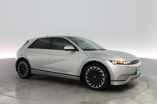 2024 Hyundai IONIQ 5 — photo 8 of 31