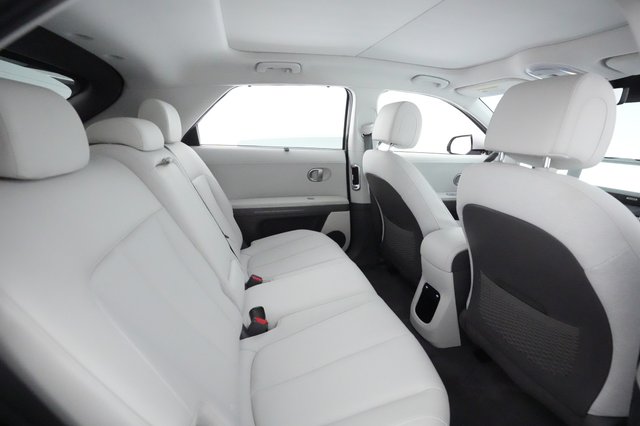 2024 Hyundai IONIQ 5 — photo 3 of 31