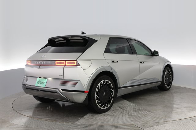 2024 Hyundai IONIQ 5 — photo 9 of 31
