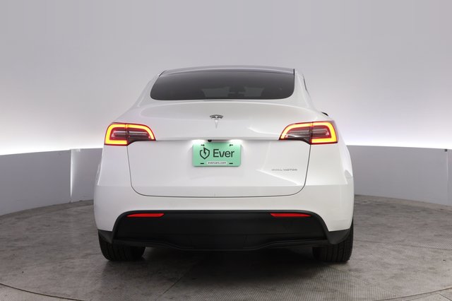 2023 Tesla Model Y — photo 12 of 24