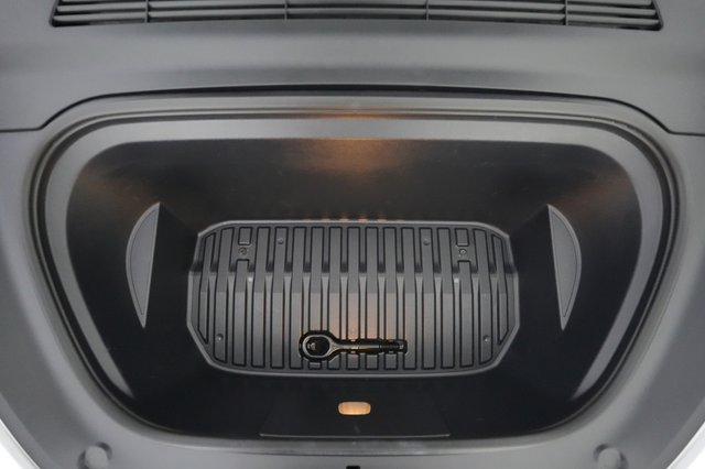 2023 Tesla Model Y — photo 22 of 24