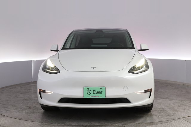 2023 Tesla Model Y — photo 9 of 24